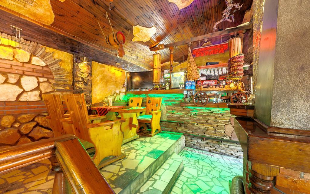 Family Hotel Bunara Brestnik Exterior photo